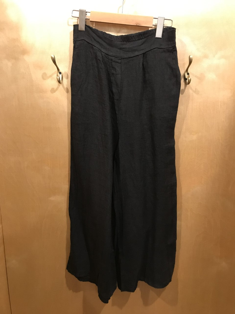 Eternelle Madison Linen Pants